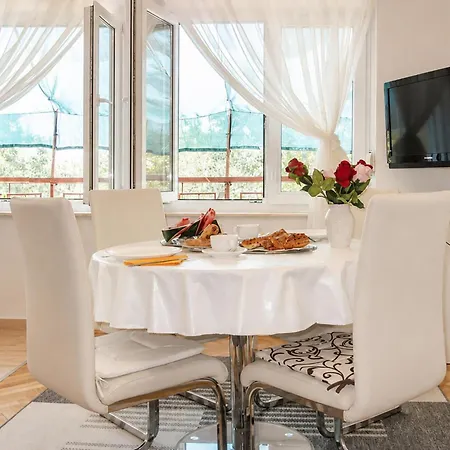 Appartamento 1 Bedroom Stunning In