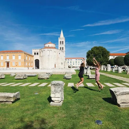 Appartamento 1 Bedroom Stunning In